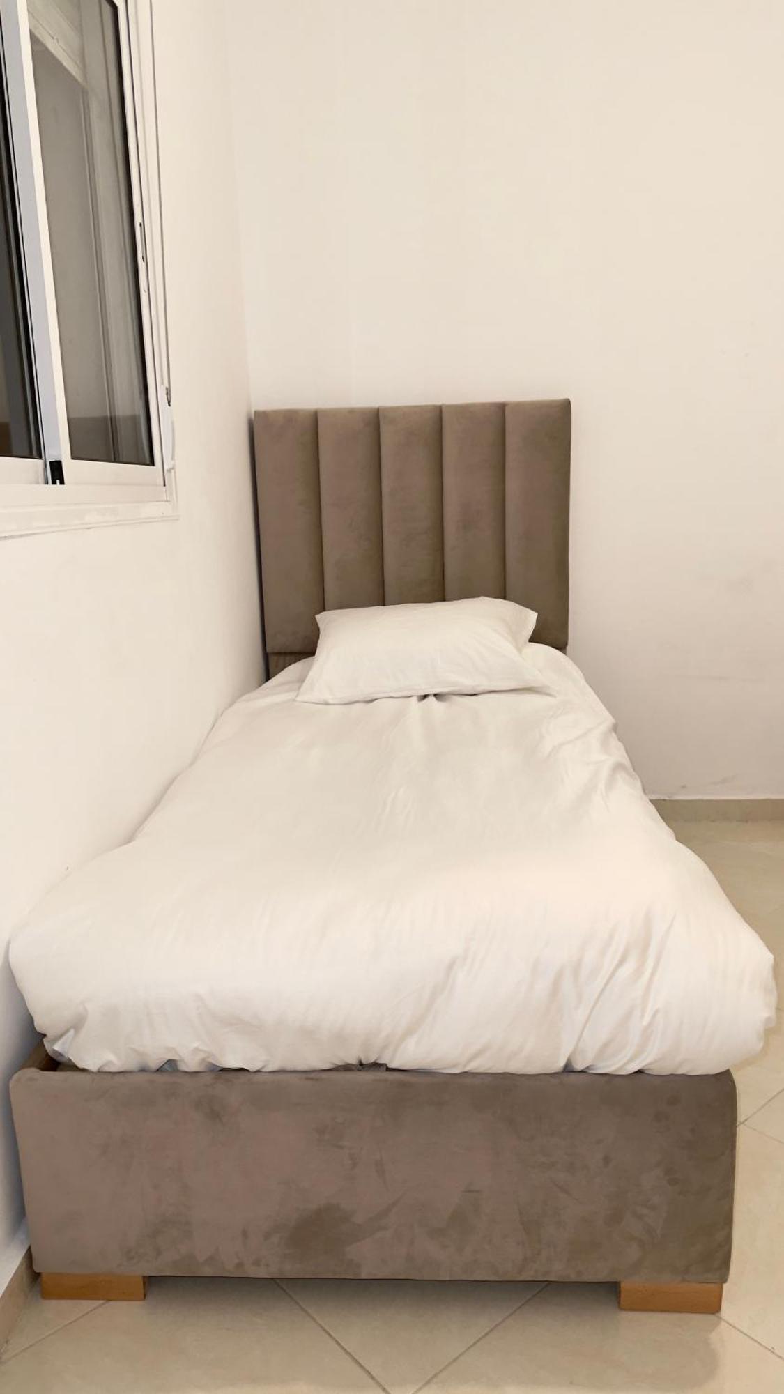 Appartement A 7 Min De La Gare Tgv Et Malabata En Voiture Pour Famille, For Family , Interdit Couples Araabic Non Marie, Forbidden Unmarried Araabic Couples *